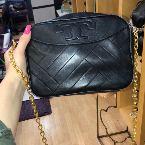 Tory Burch Handbags - Super nice lambskin tory Burch crossbody